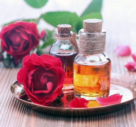Tinh dầu hoa hồng - Tinh Dầu Thiên Nhiên Aromatide - Công Ty TNHH Hóa Dược Vimax